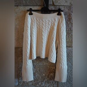 Alice + Olivia White Sweat with Gold Zipper Detail on Sleeves  Size Small